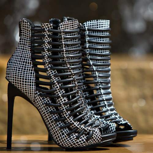 Luichiny Crunch Time Strappy Sandals
